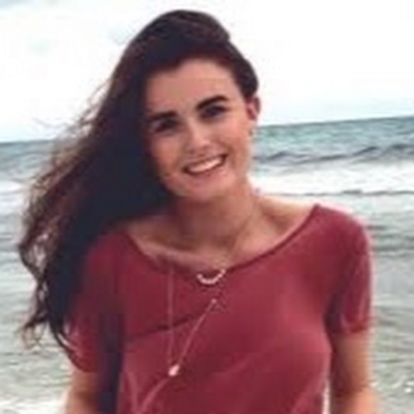 Profile Picture of Carly Ritterband (@carlyjr17) on Poshmark
