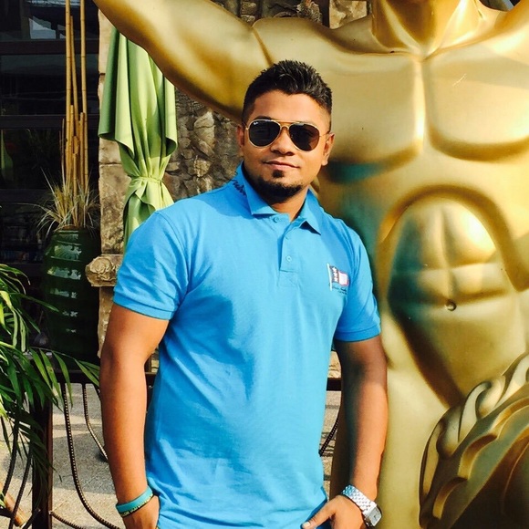 Profile Picture of Humayun Ahmed (@sujonahmed) on Poshmark