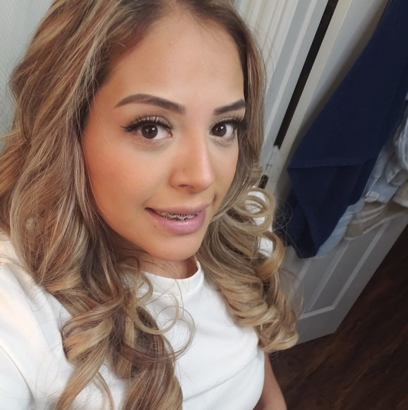 Profile Picture of Diana Padierna (@schoenstatt) on Poshmark