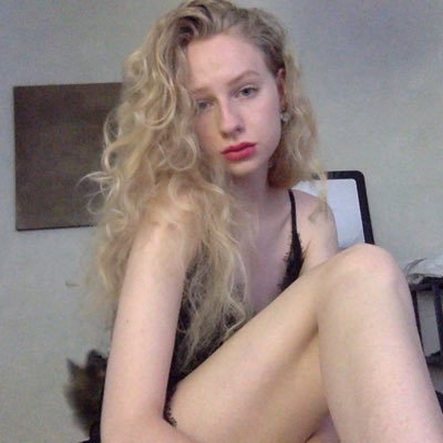 Profile Picture of Caroline Appel (@CarolineAppel5) on Twitter