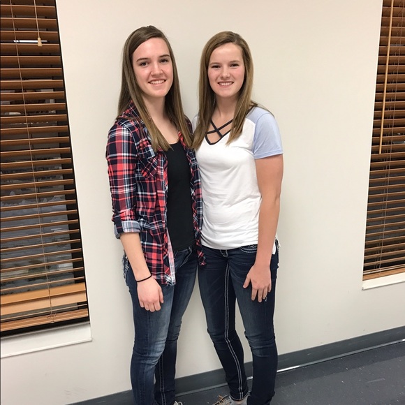 Profile Picture of Taylor Gilsdorf (@taylorgilsdorf1) on Poshmark