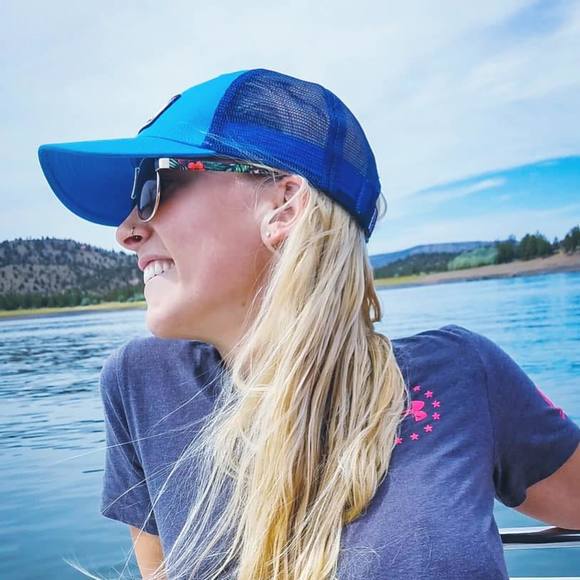 Profile Picture of Kari Raeburn (@kraeburn) on Poshmark