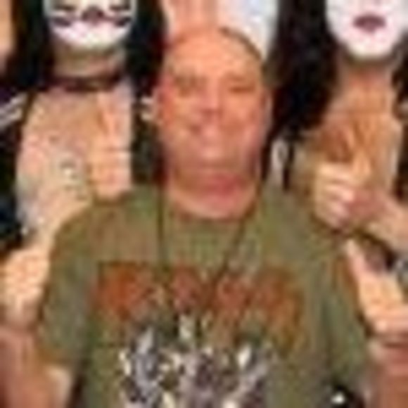 Profile Picture of David Giebler (@gieblercircus) on Poshmark