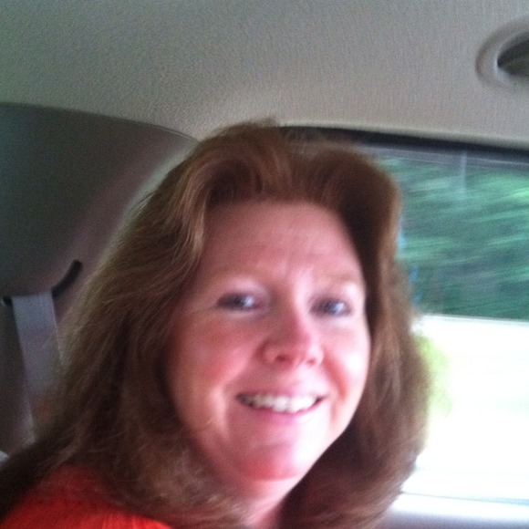 Profile Picture of Kim Townsend (@townsend321) on Poshmark