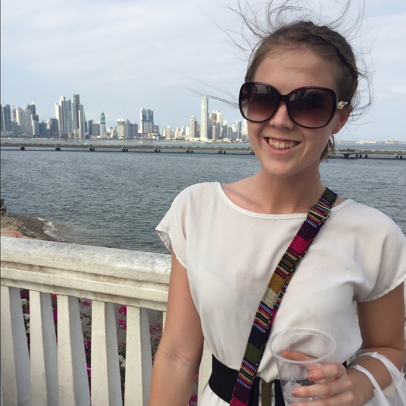 Profile Picture of Suzanne Florey (@sflorey03) on Poshmark