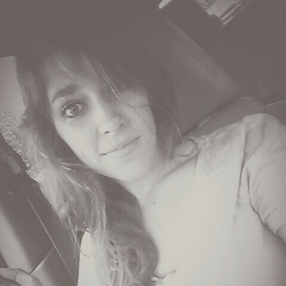 Profile Picture of Kaitlyn Chaney (@kaitelizabeth3) on Poshmark