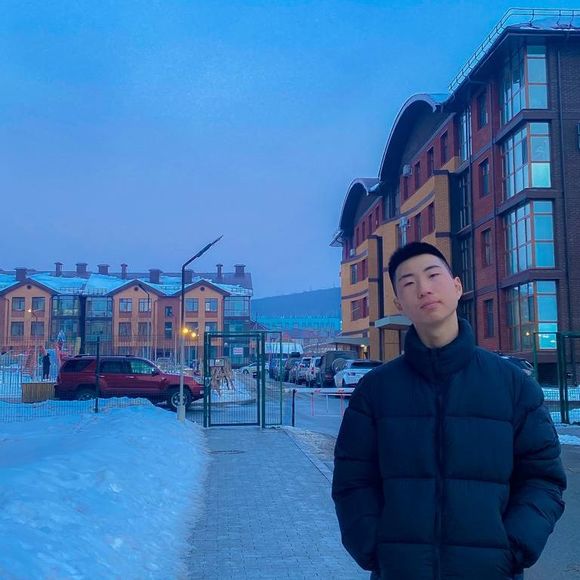 Profile Picture of Vitaliy Tsoy (@vitalya12042003) on Poshmark