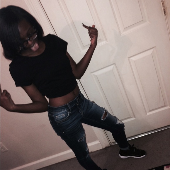 Profile Picture of Shaunisha Singleton (@nisha_nine) on Poshmark