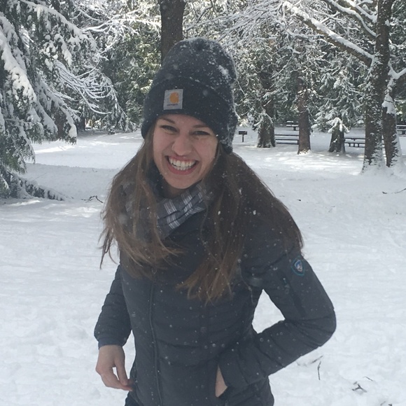 Profile Picture of Clare Pfeifer (@cpfeifs) on Poshmark