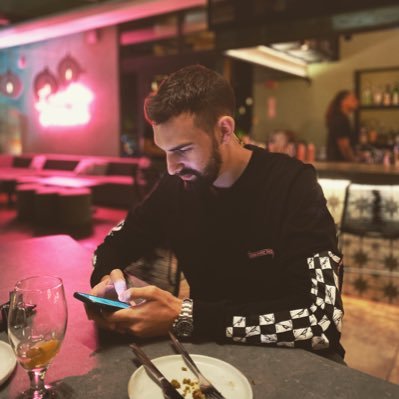 Profile Picture of Blake Simon (@BlakeSimon) on Twitter