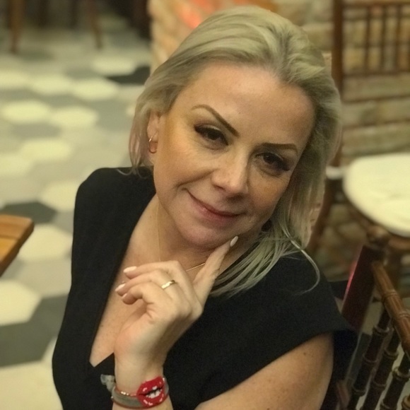 Profile Picture of Sonia Rocher (@yoyarocher) on Poshmark