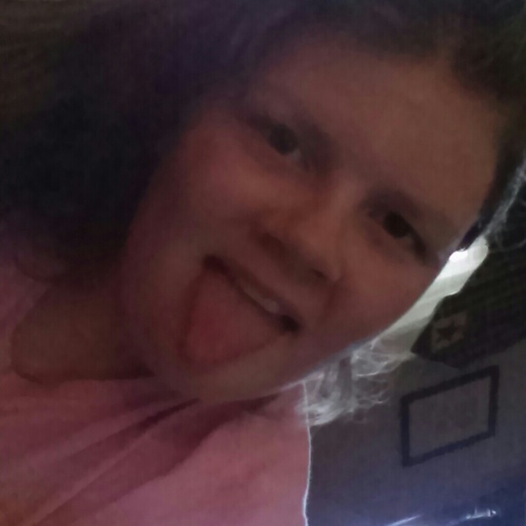 Profile Picture of Cameran Shorkey (@camshorkey) on Poshmark