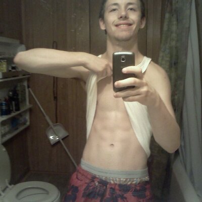 Profile Picture of Randy Tackett (@Ghostbeatboxing) on Twitter