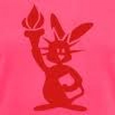 Profile Picture of Eleanor Holmeson Twitter