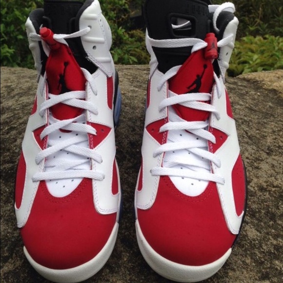 Profile Picture of J Tupolo (@finegoods) on Poshmark