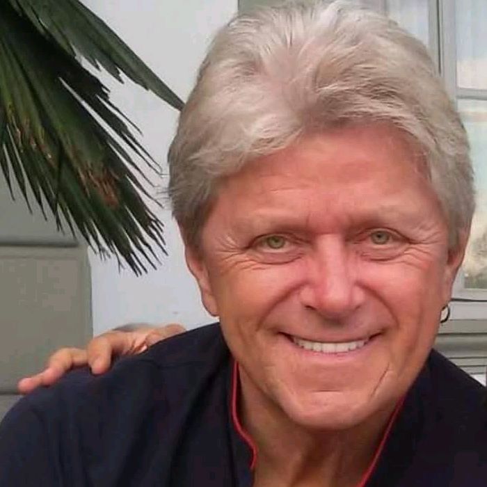 Profile Picture of peter cetera (@petercetera5) on Tiktok
