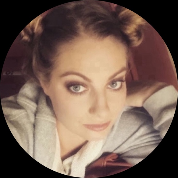 Profile Picture of Drevery Drevery (@drevery) on Poshmark