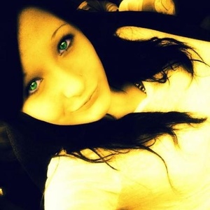 Profile Picture of Cassi Campbell (@mouthylips99) on Myspace