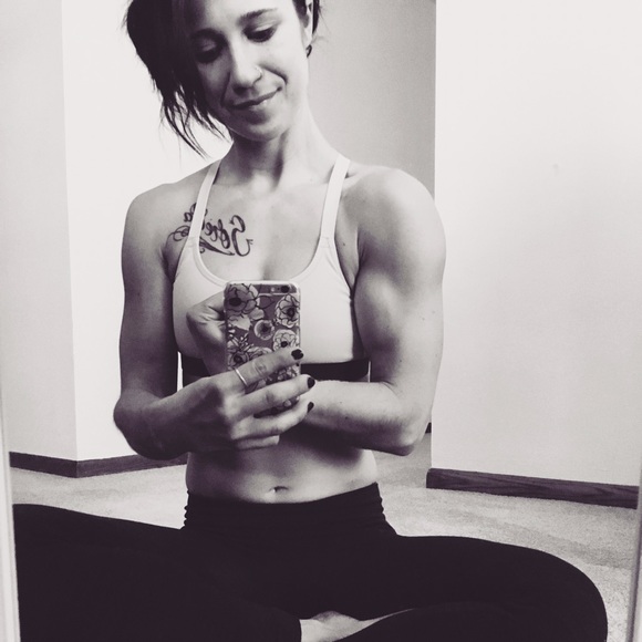 Profile Picture of Paige Hennum (@anxiouslyhungry) on Poshmark