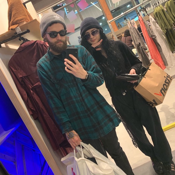 Profile Picture of Skylar Rhinesmith (@ruumhaaam) on Poshmark