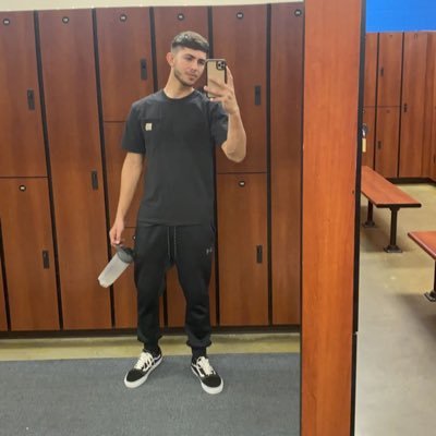 Profile Picture of JONATHAN CALVILLO (@ItzzJonathannn_) on Twitter