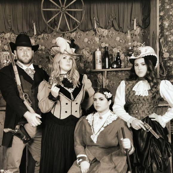 Profile Picture of Matt Gates (@gatespro) on Poshmark