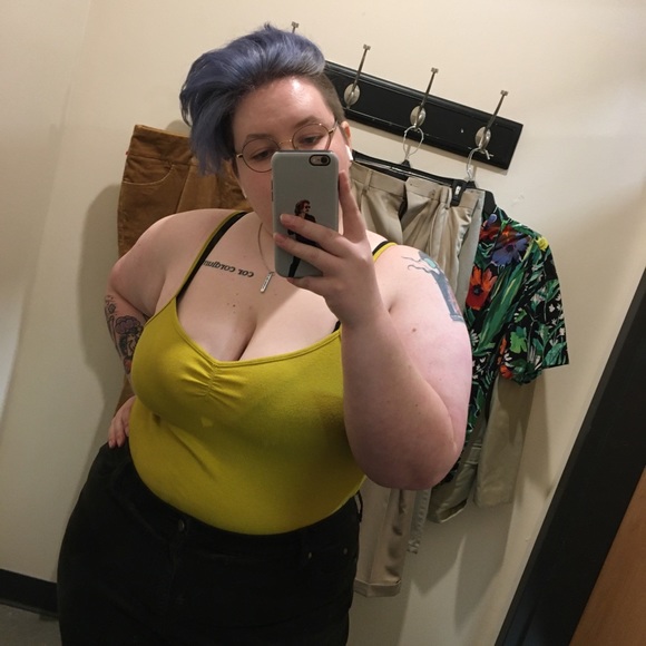 Profile Picture of Cassie Sprung (@mexicanfood420) on Poshmark