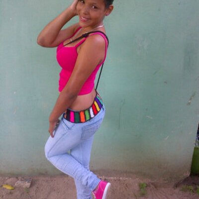 Profile Picture of Andreina Perez (@Andreinaperez74) on Twitter