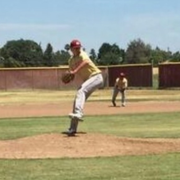 Profile Picture of Nate Croninger (@nate08croninger) on Poshmark