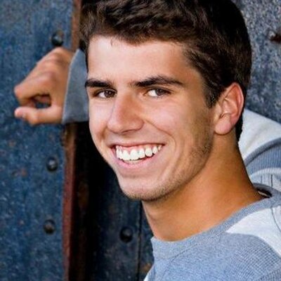 Profile Picture of Dave Lyden (@DavesGottaDo) on Twitter