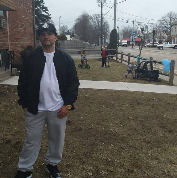 Profile Picture of Chris Colley (@pleass) on Poshmark