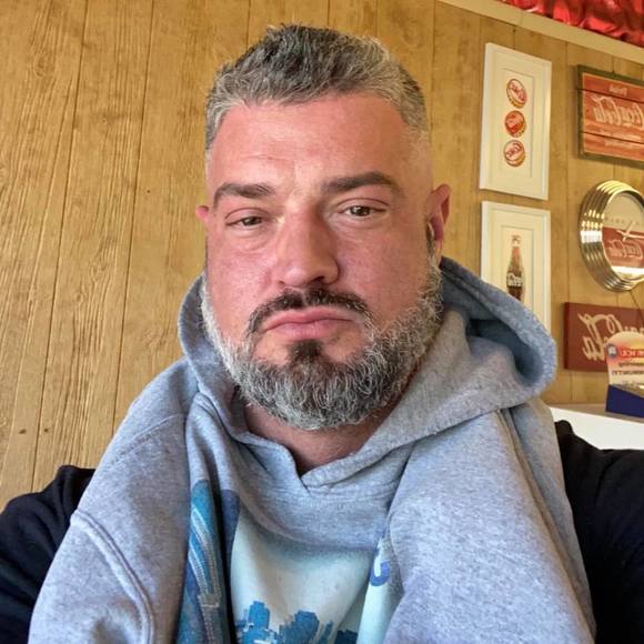 Profile Picture of John Humphries (@jhhumphries) on Poshmark