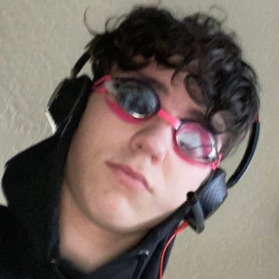 Profile Picture of Ryan Shamblin (@ShamblinRyan) on Twitter