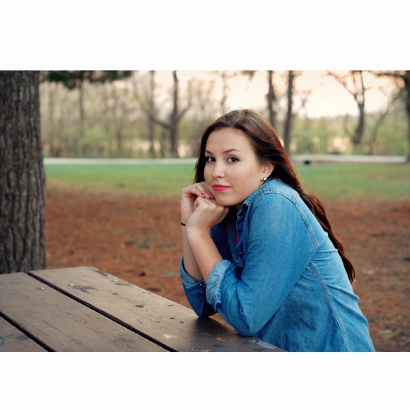 Profile Picture of Kristina Sok (@ksok) on Poshmark