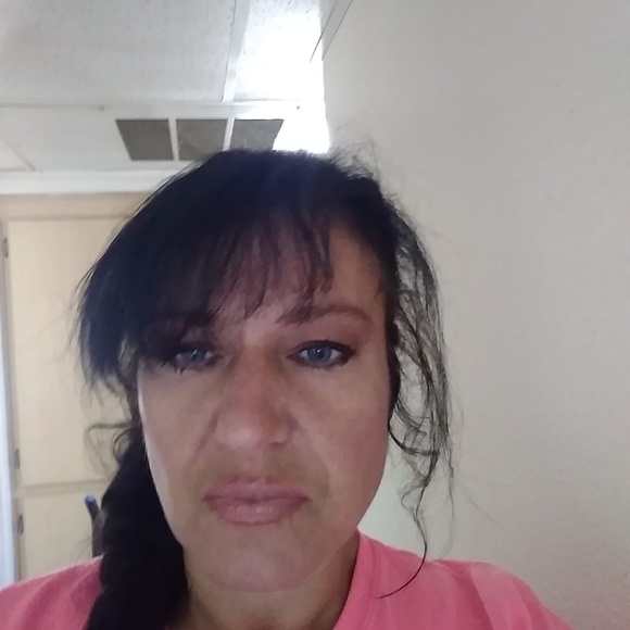 Profile Picture of Adrianna Pavlopoulos (@apavlopoulos66) on Poshmark