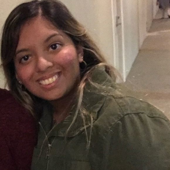 Profile Picture of Xenia Garcia (@xeniaisamar) on Poshmark