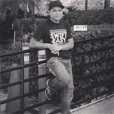 Profile Picture of Juan R Rendon (@RicardoRendon) on Twitter