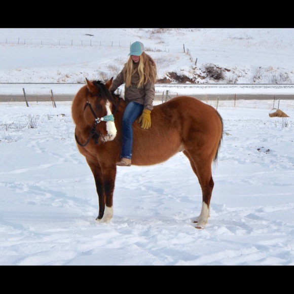 Profile Picture of Anna Pethel (@annapethel) on Poshmark