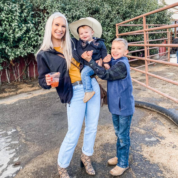 Profile Picture of Jessica Rix (@kaedensmomma225) on Poshmark