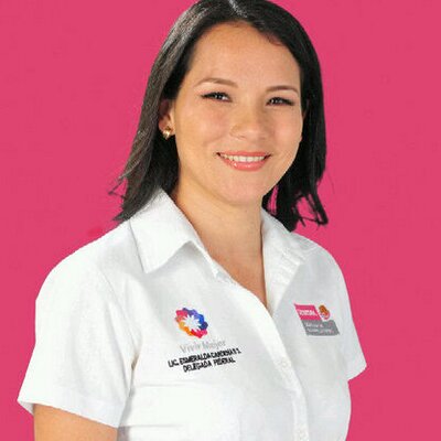 Profile Picture of Esmeralda Cardenas (@esmeraldacolima) on Twitter