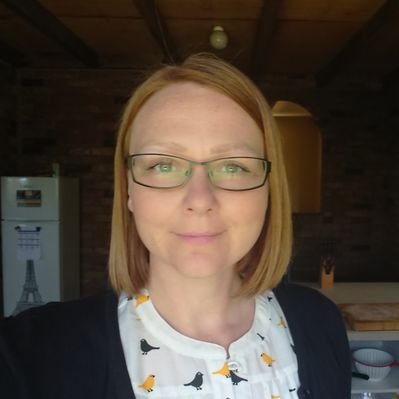 Profile Picture of Aileen Devine (@Yellowwellies79) on Twitter