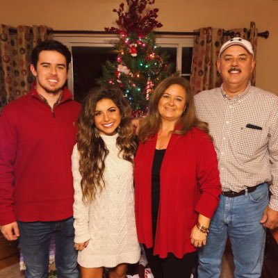 Profile Picture of Lisa Morrone (@lisa_morrone) on Twitter