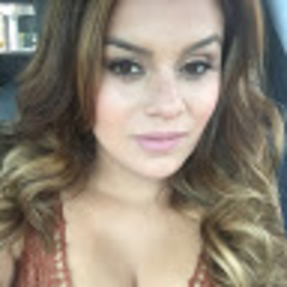 Profile Picture of Andrea Jaramillo (@drejaramillo100) on Poshmark