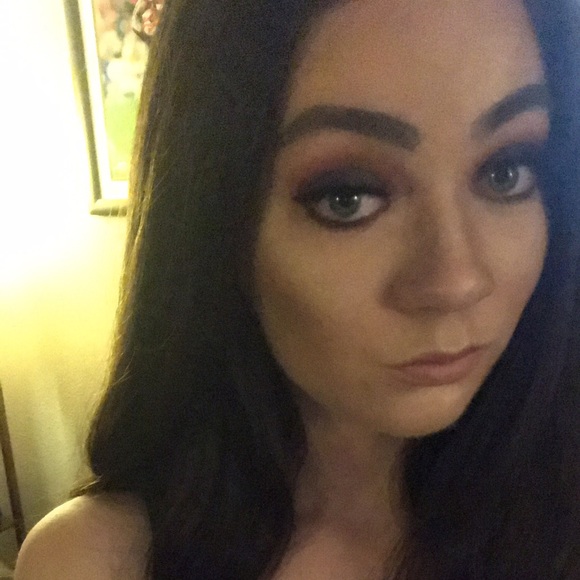 Profile Picture of Julia Sullivan (@jsull2015) on Poshmark