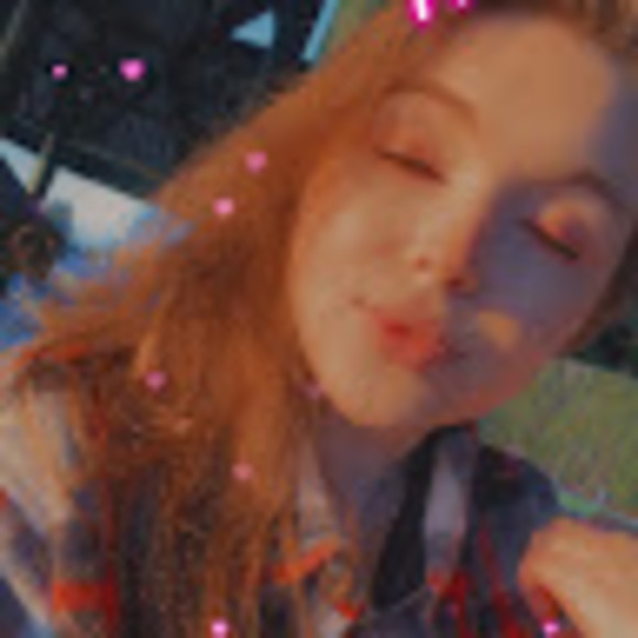 Profile Picture of Jade Winter lane (@jaderadewinter) on Poshmark