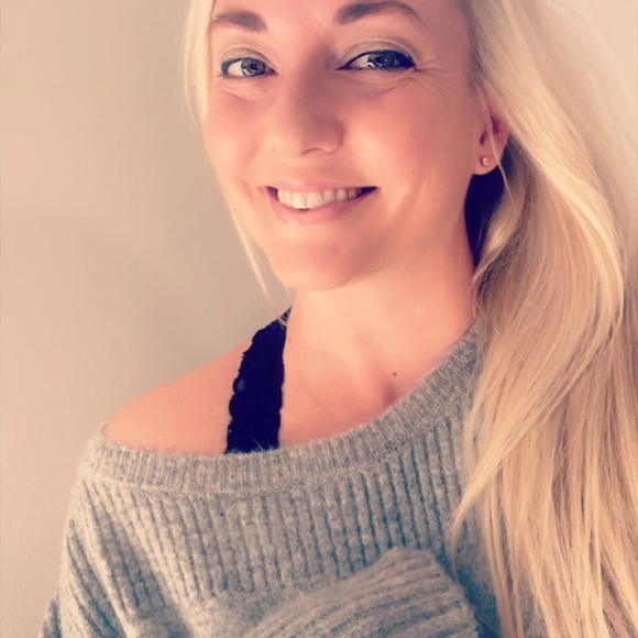 Profile Picture of Sarah Vickery (@svickery0205) on Poshmark