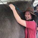 Profile Picture of Sara Enright (@auntiegoodwitch) on Instagram