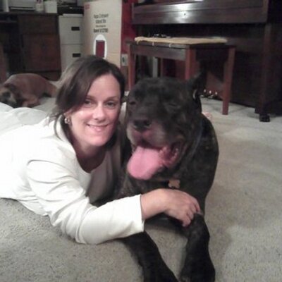 Profile Picture of Angela Tyndall Lloyd (@angmtlloyd) on Twitter