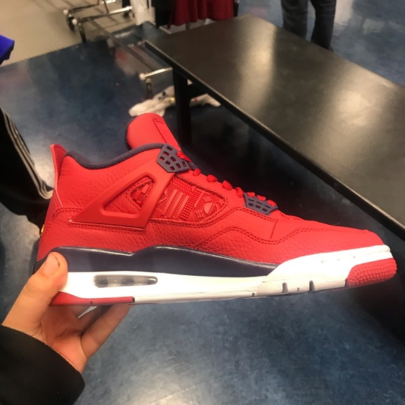 Profile Picture of David Stuck (@dave5048) on Poshmark