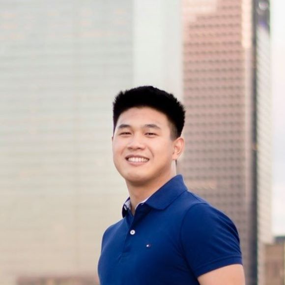 Profile Photo of Viet Tran (@viegomn) on Poshmark